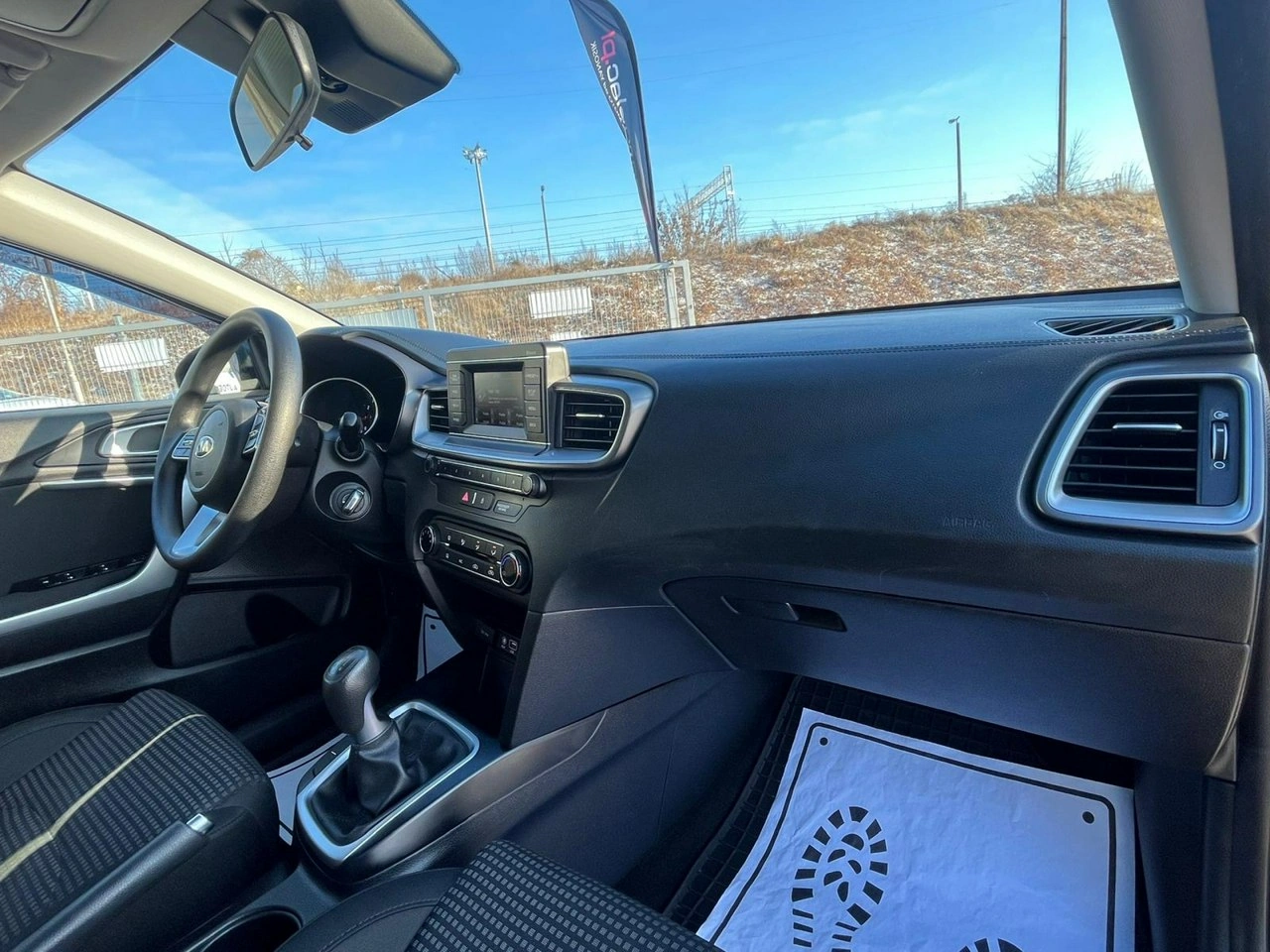 Kia Ceed - Zdjęcie 18