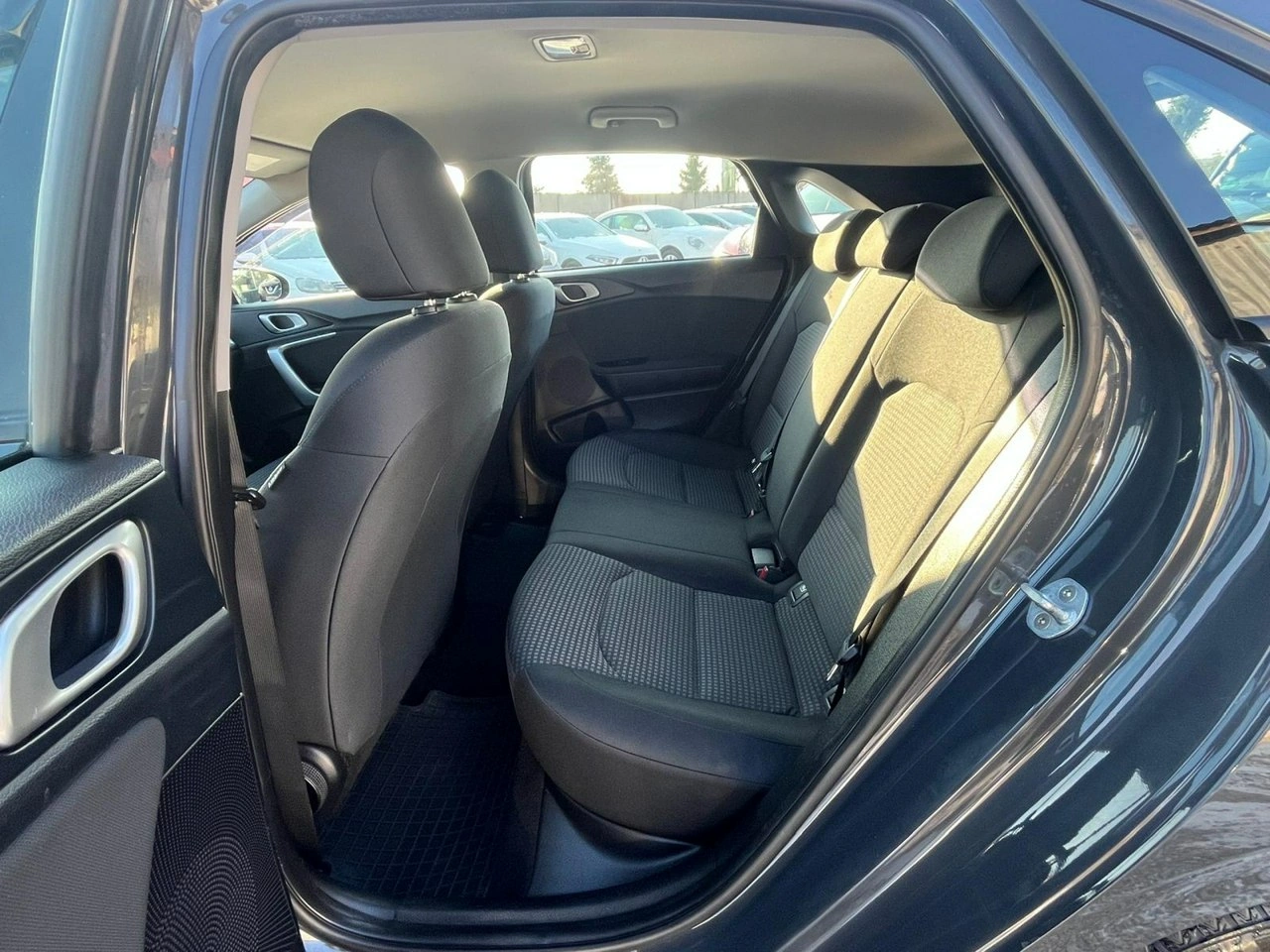 Kia Ceed - Zdjęcie 19