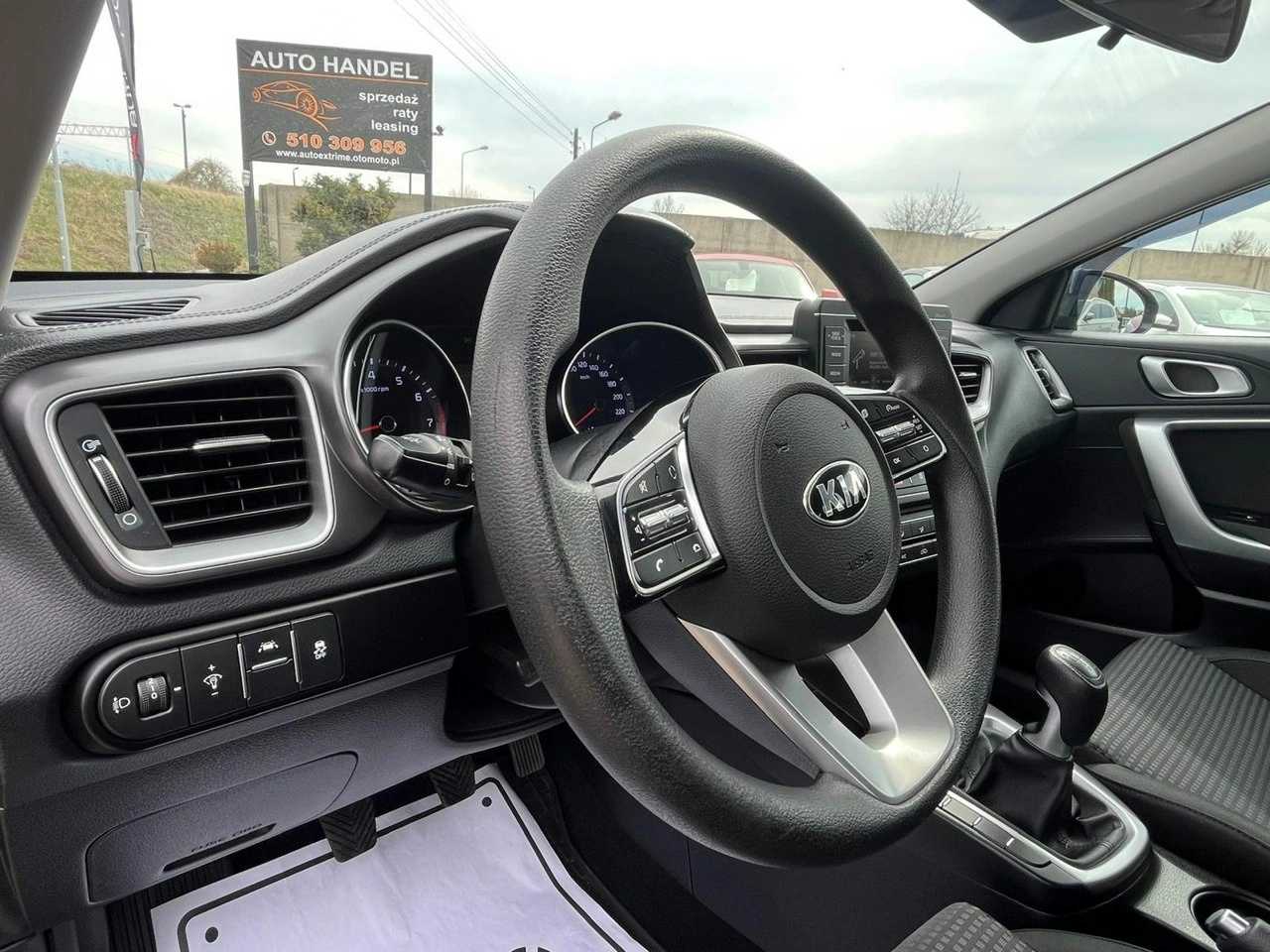 Kia Ceed - Zdjęcie 20