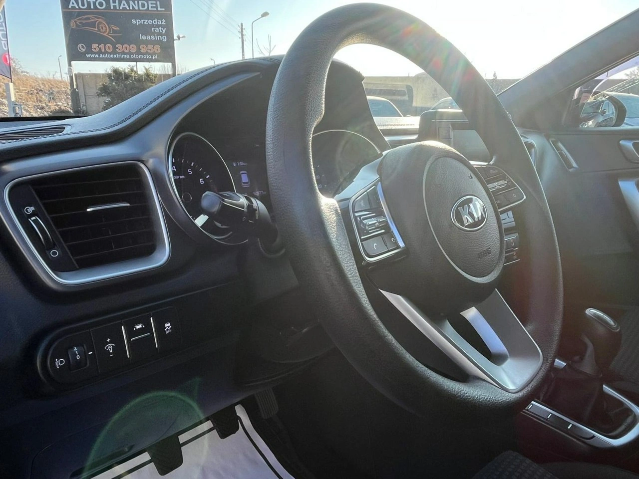 Kia Ceed - Zdjęcie 24