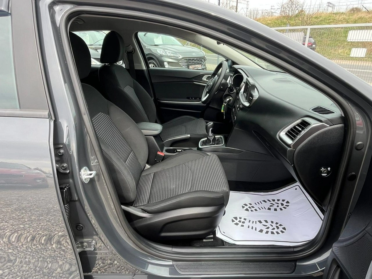 Kia Ceed - Zdjęcie 7