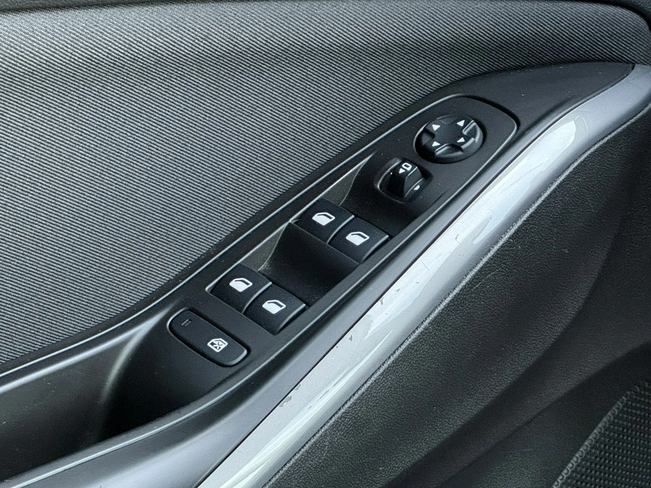 Opel Grandland X - Zdjęcie 21