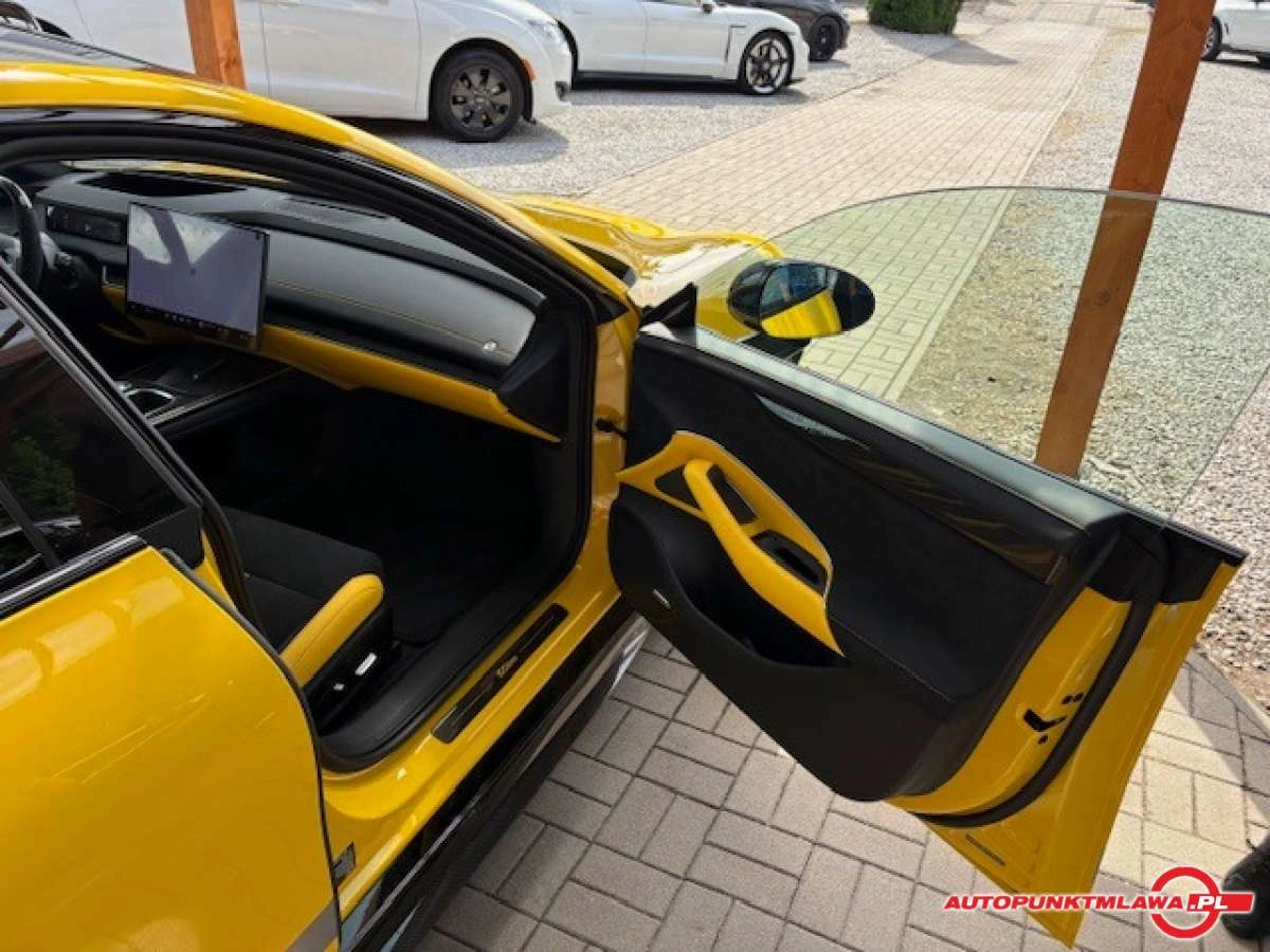 Xiaomi SU7 - Zdjęcie 14