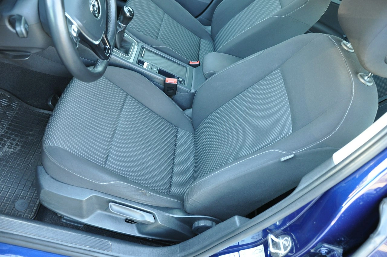 Volkswagen Golf - Zdjęcie 9