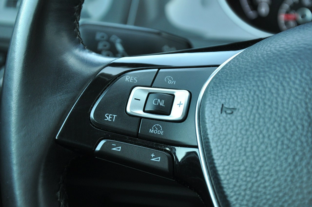 Volkswagen Golf - Zdjęcie 12