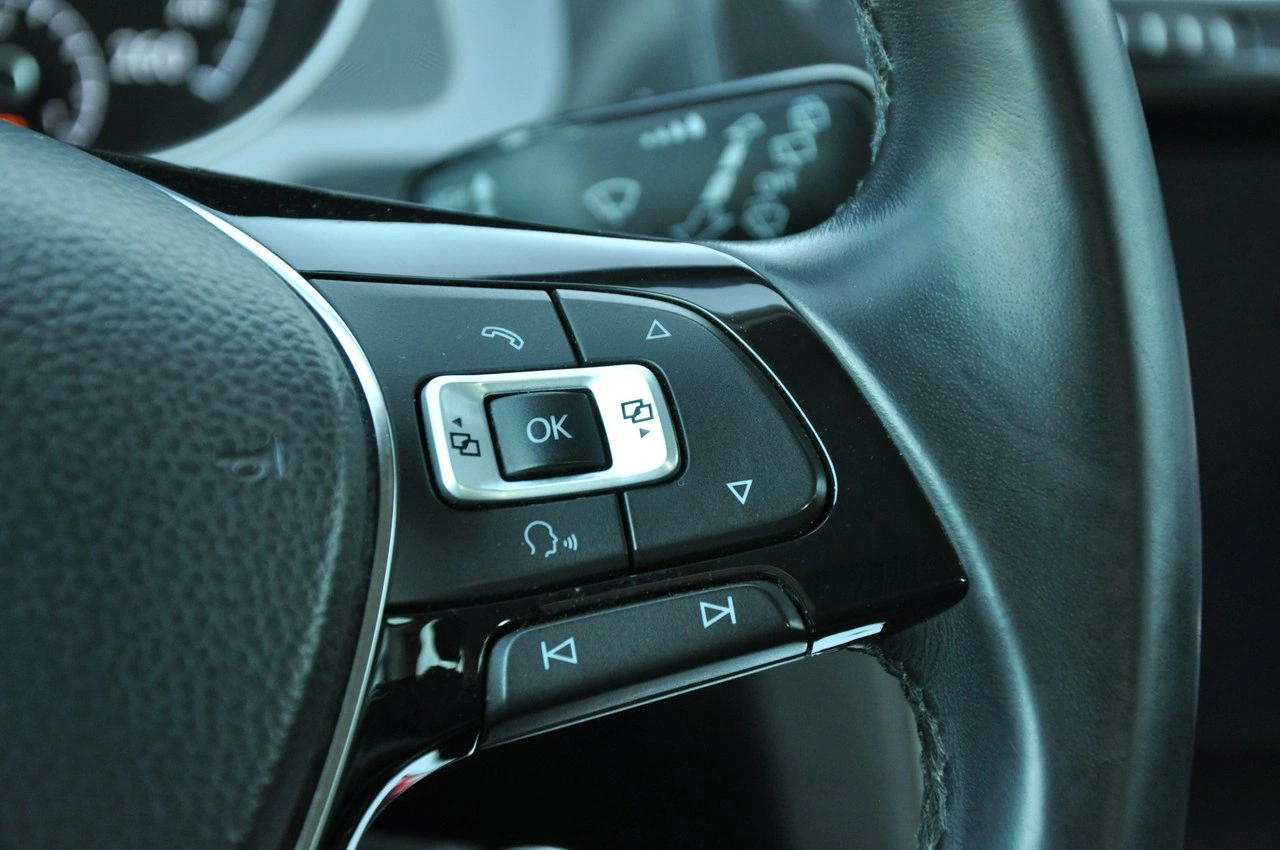 Volkswagen Golf - Zdjęcie 13