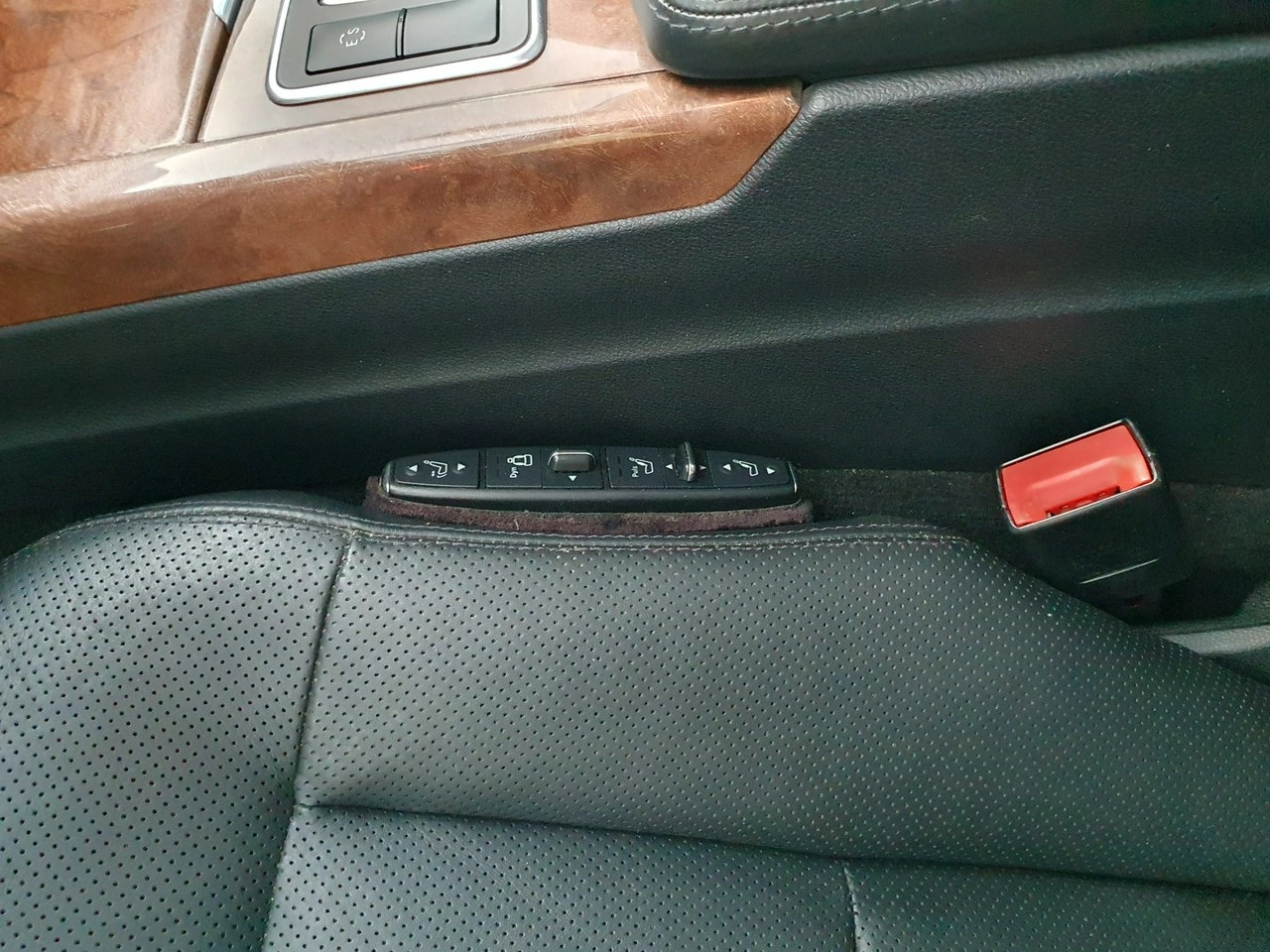 Mercedes E 350 - Zdjęcie 16