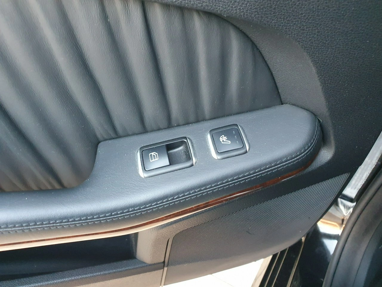 Mercedes E 350 - Zdjęcie 18