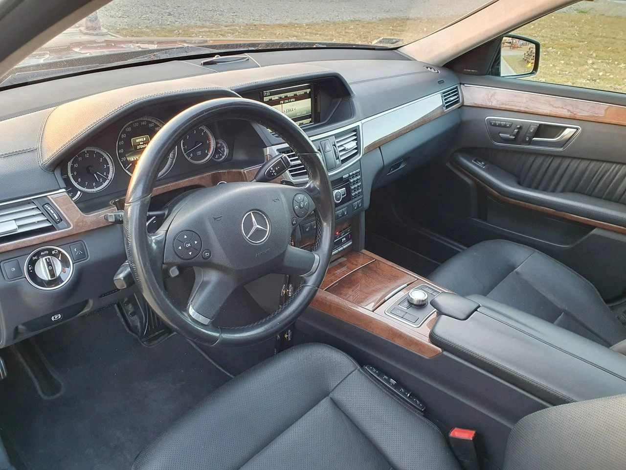 Mercedes E 350 - Zdjęcie 24