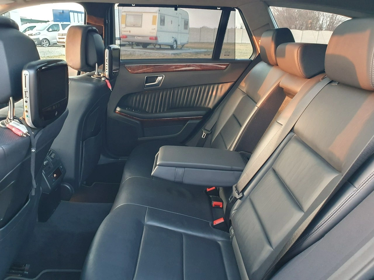 Mercedes E 350 - Zdjęcie 28