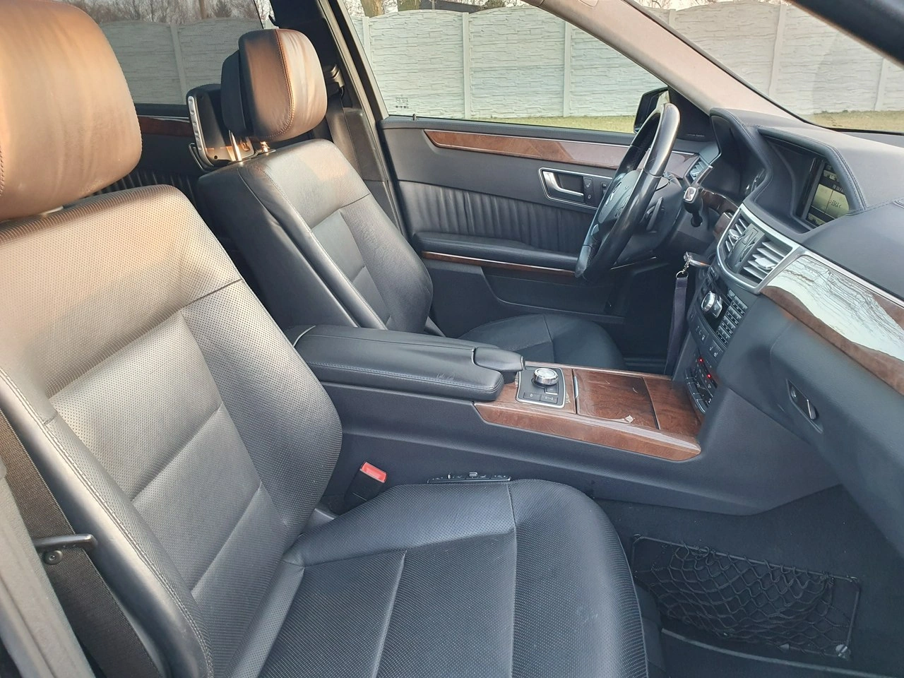 Mercedes E 350 - Zdjęcie 32