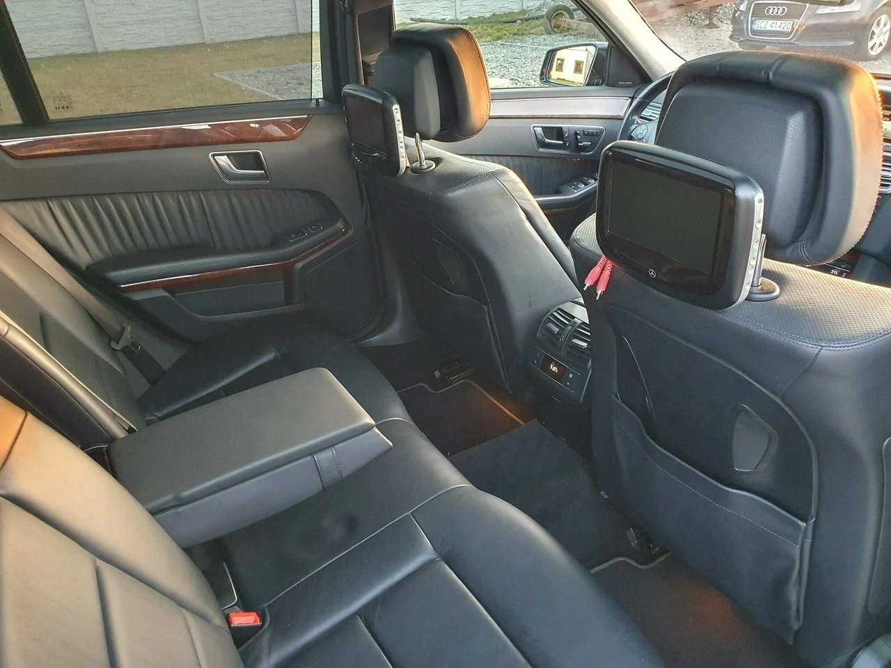 Mercedes E 350 - Zdjęcie 35