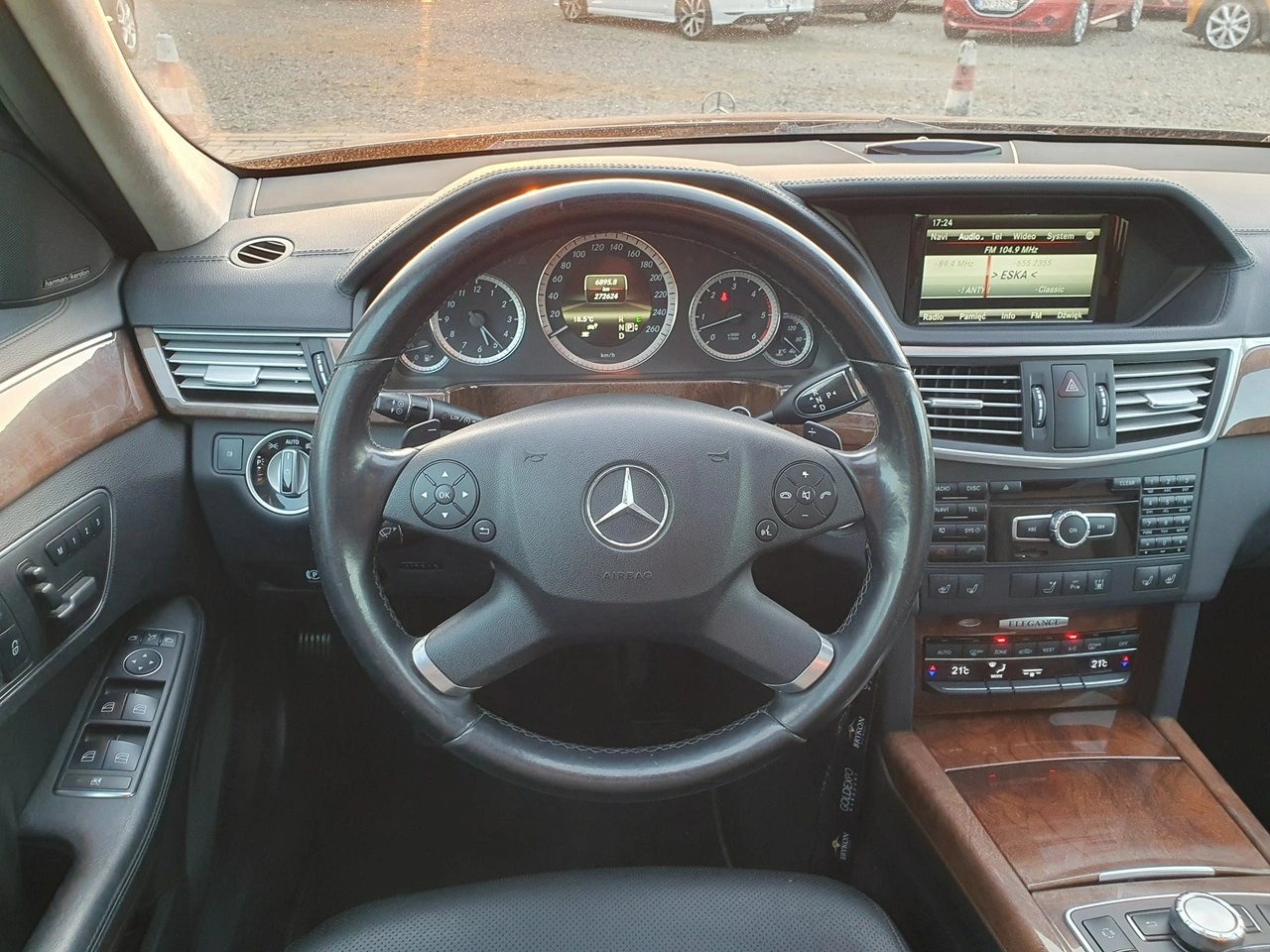 Mercedes E 350 - Zdjęcie 40