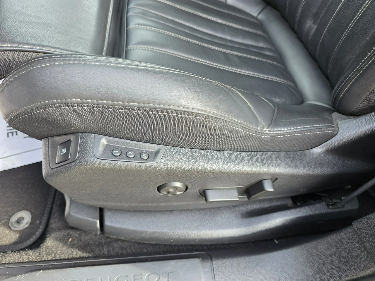 Peugeot 3008 - Zdjęcie 40