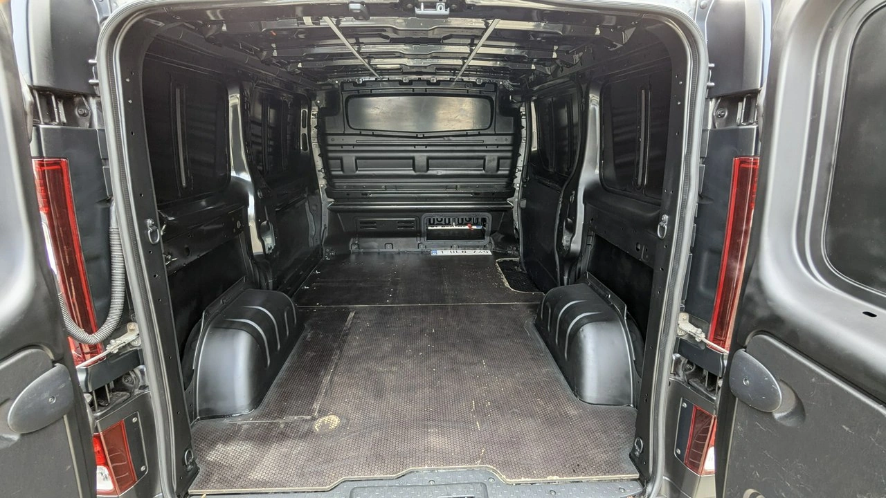Opel Vivaro - Zdjęcie 32