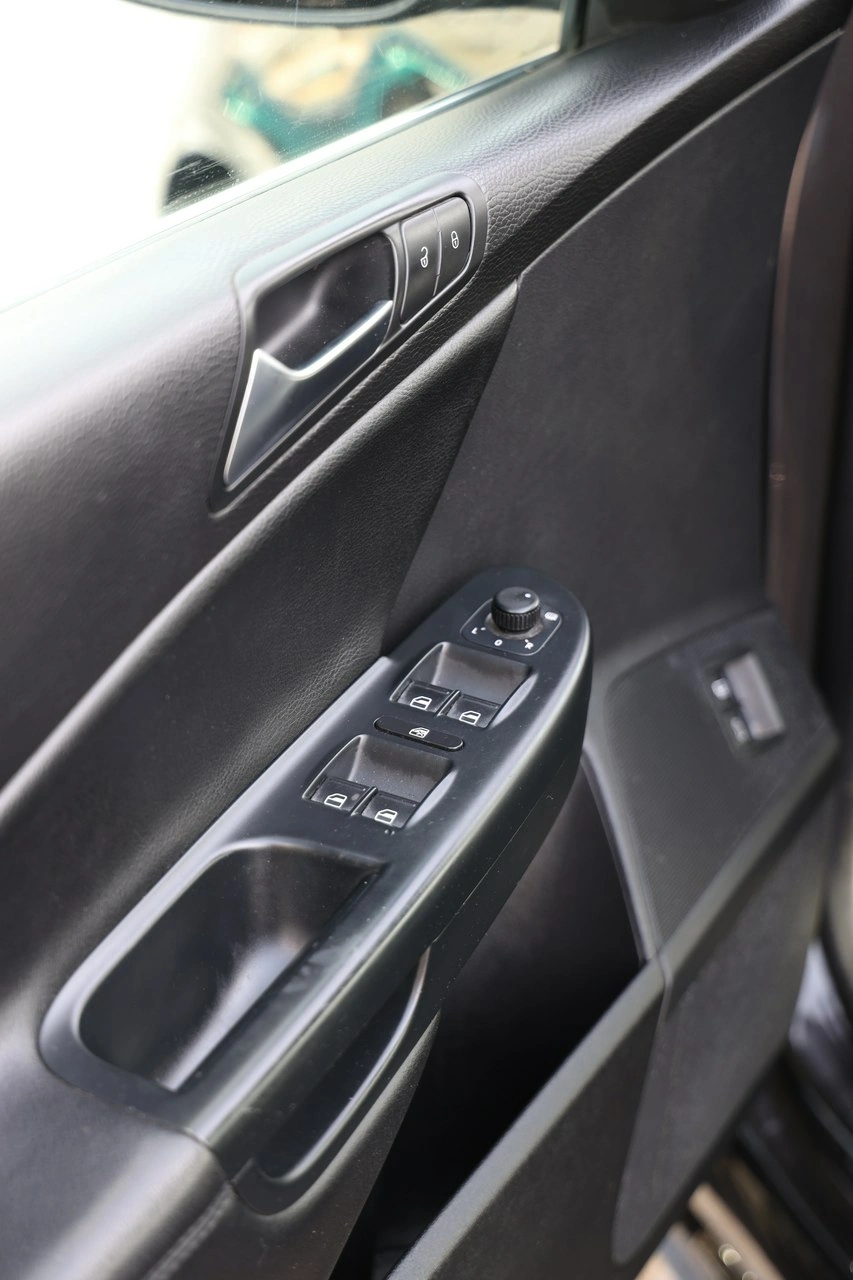 Volkswagen Passat - Zdjęcie 11