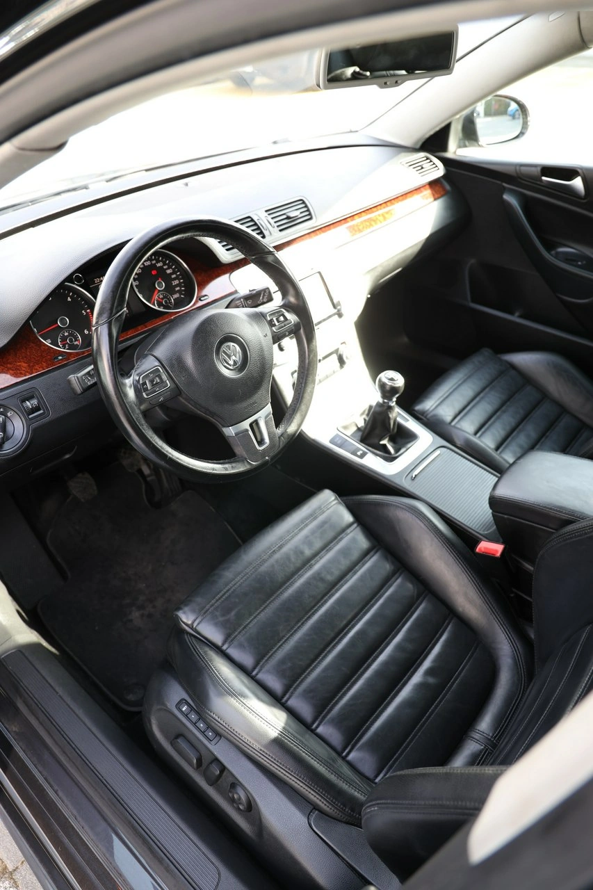 Volkswagen Passat - Zdjęcie 13