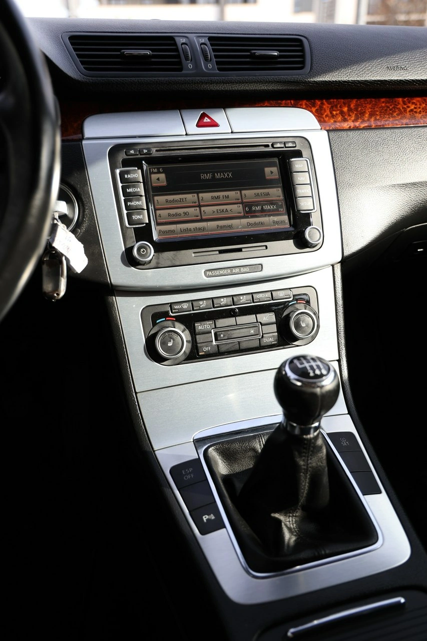 Volkswagen Passat - Zdjęcie 17