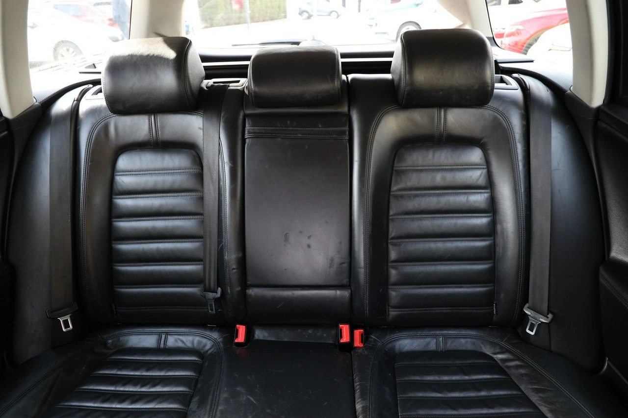 Volkswagen Passat - Zdjęcie 20