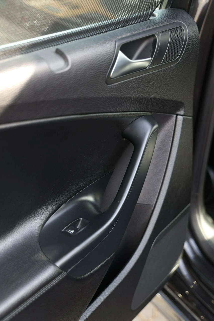 Volkswagen Passat - Zdjęcie 23