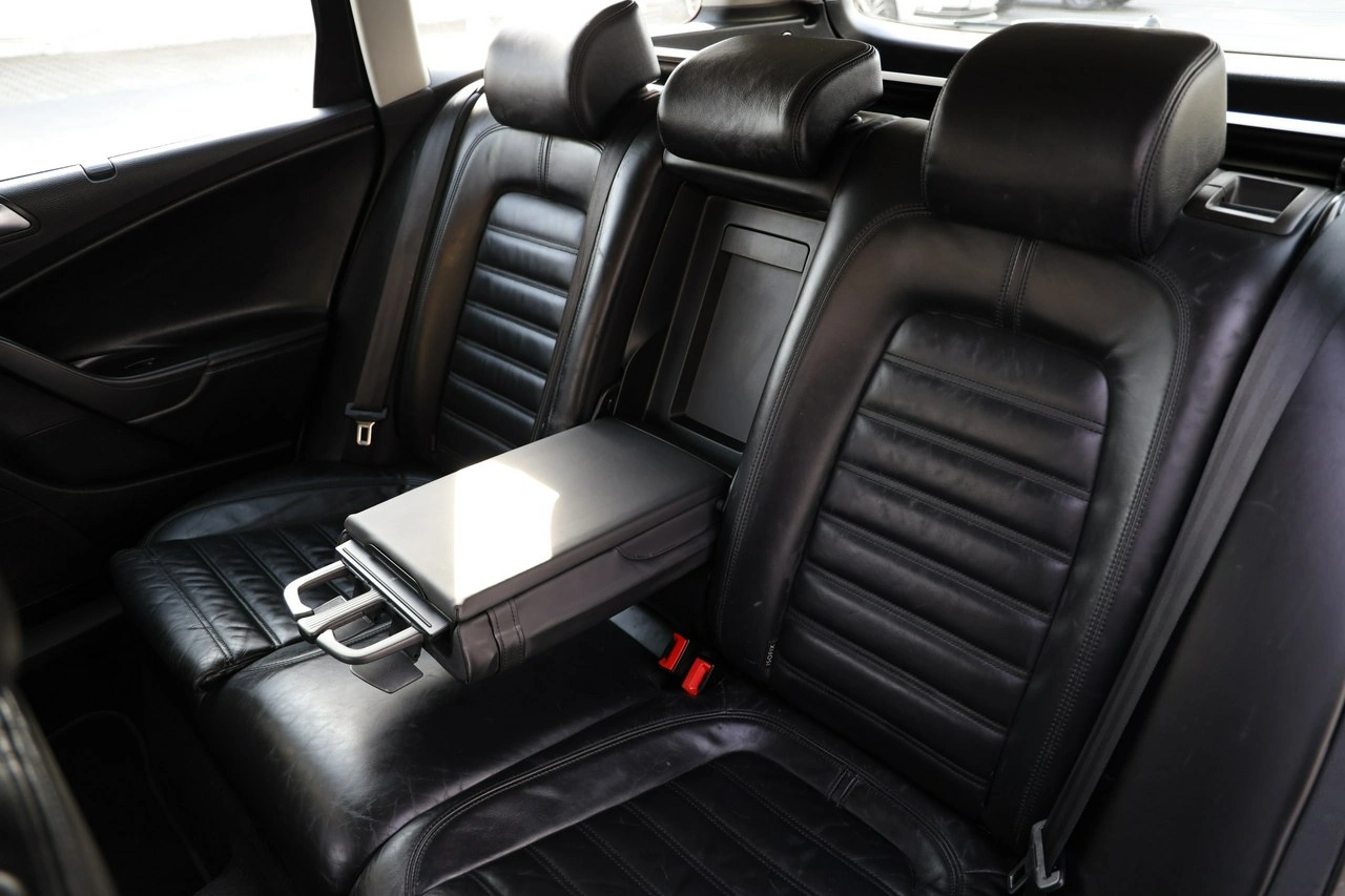 Volkswagen Passat - Zdjęcie 25