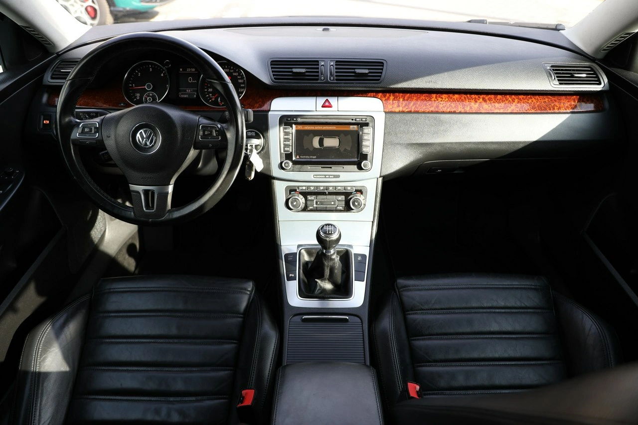 Volkswagen Passat - Zdjęcie 27