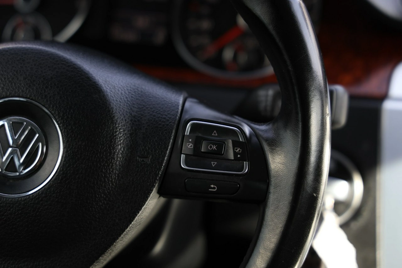 Volkswagen Passat - Zdjęcie 33