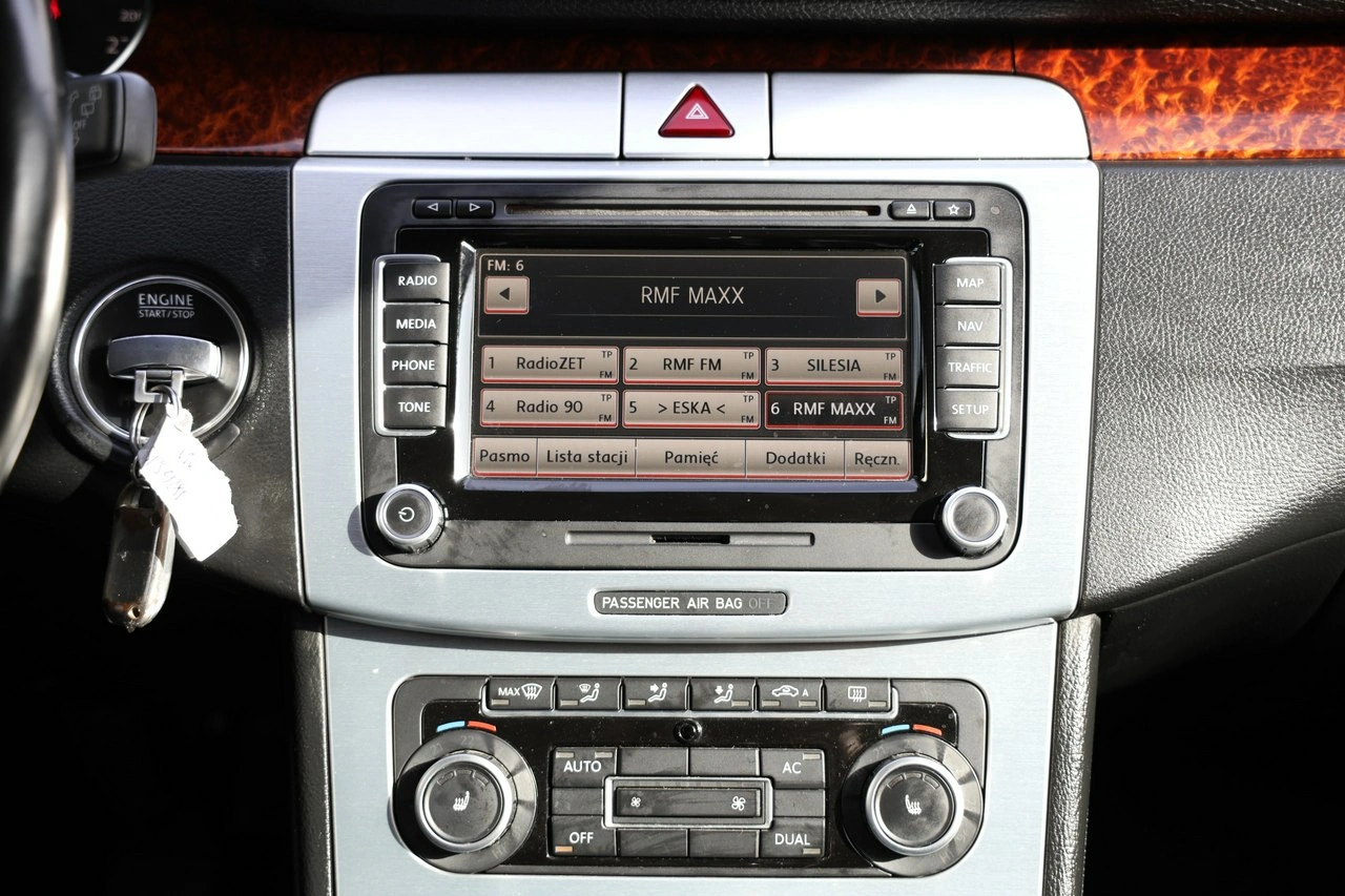 Volkswagen Passat - Zdjęcie 35