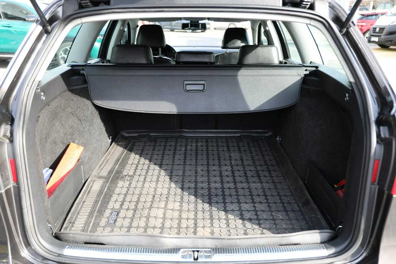 Volkswagen Passat - Zdjęcie 37