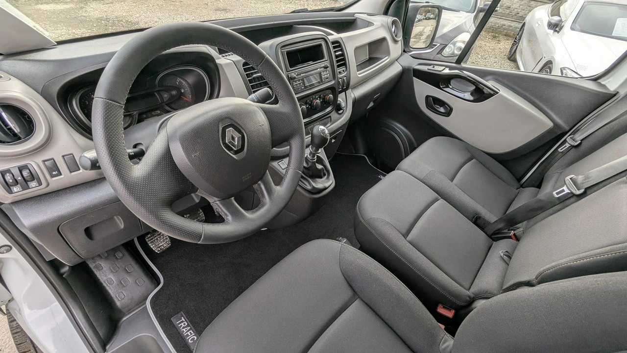 Renault Trafic - Zdjęcie 17