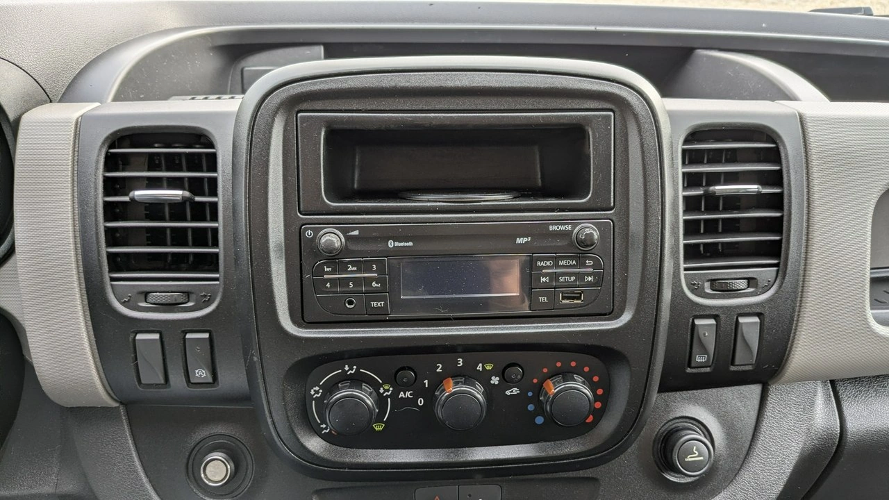 Renault Trafic - Zdjęcie 21