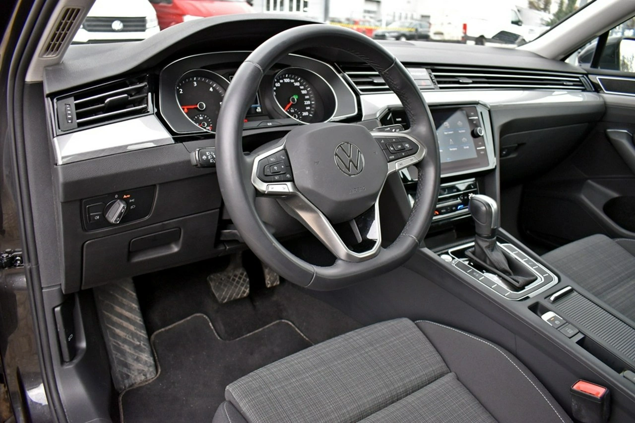 Volkswagen Passat - Zdjęcie 9