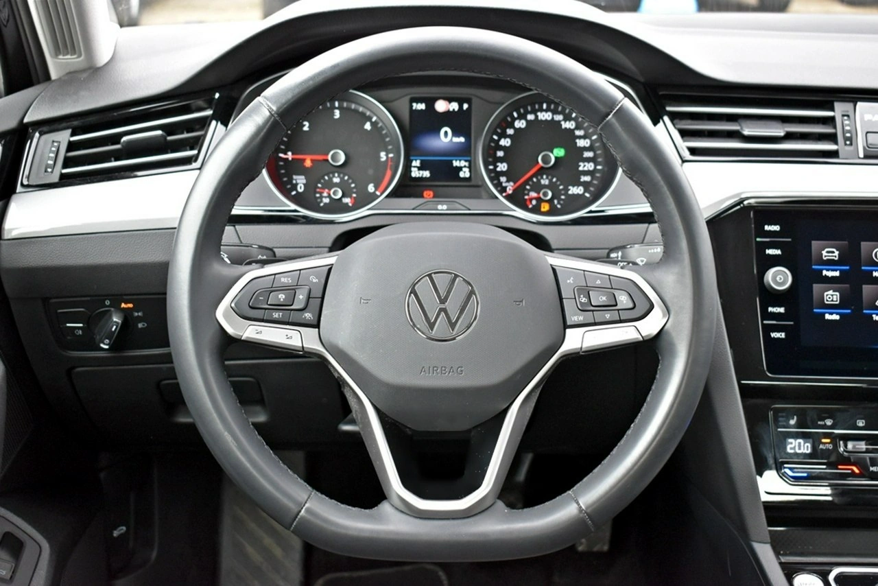 Volkswagen Passat - Zdjęcie 14