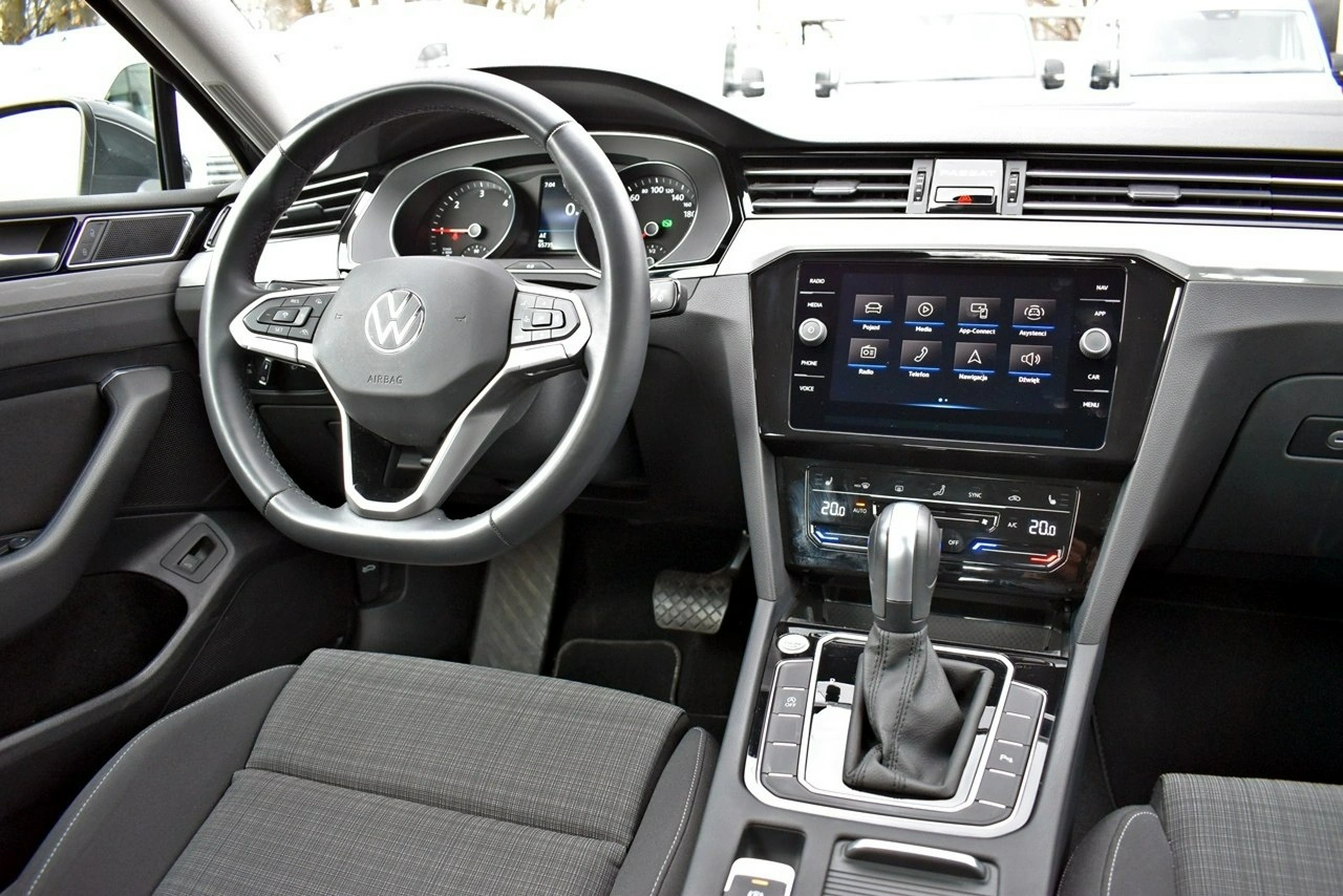 Volkswagen Passat - Zdjęcie 16