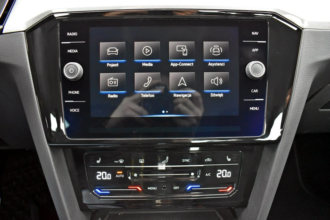 Volkswagen Passat - Zdjęcie 18