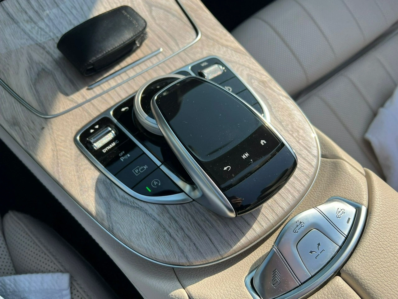 Mercedes E 200 - Zdjęcie 12