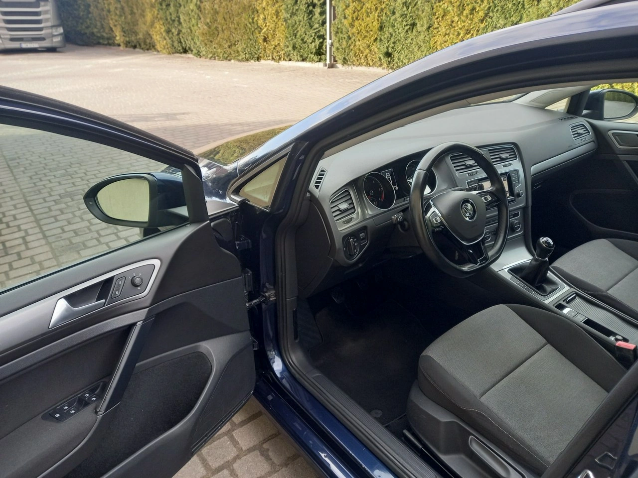 Volkswagen Golf - Zdjęcie 22