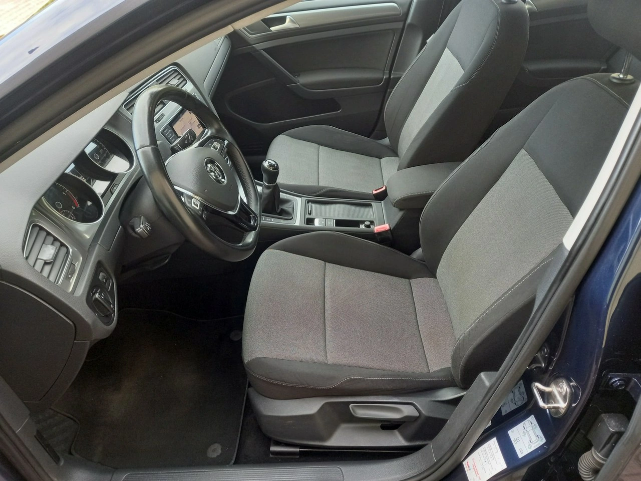 Volkswagen Golf - Zdjęcie 24