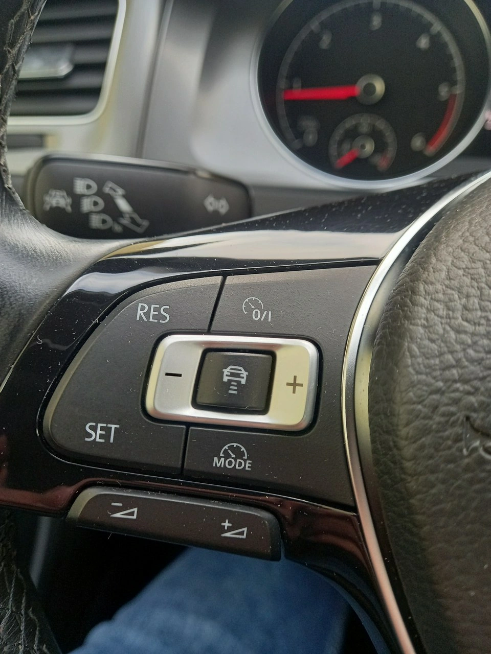 Volkswagen Golf - Zdjęcie 31