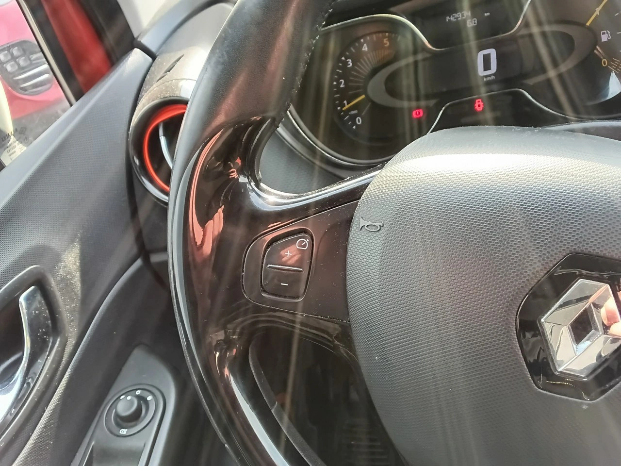 Renault Captur - Zdjęcie 23