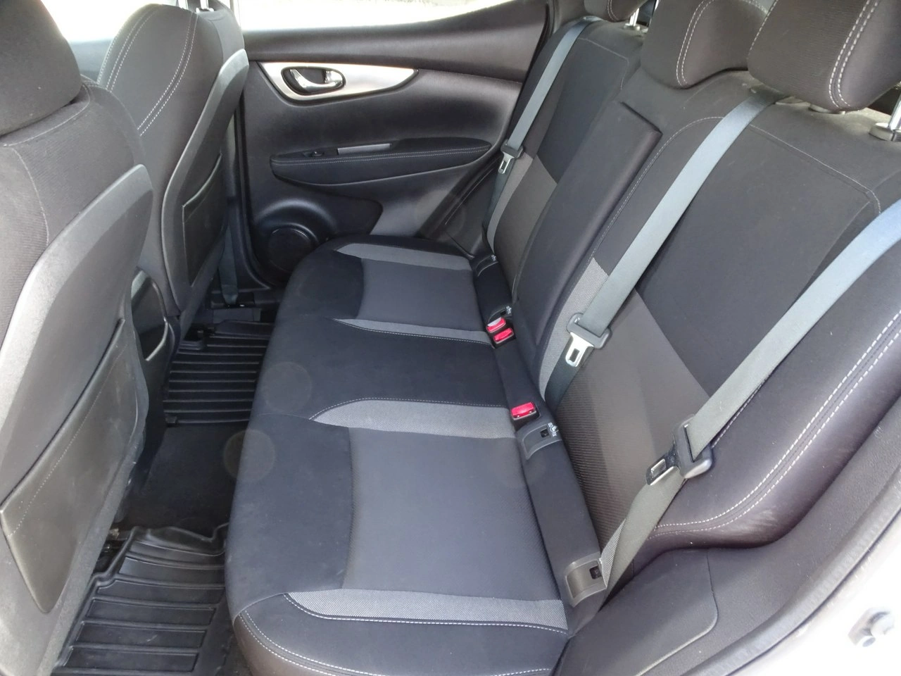 Nissan Qashqai - Zdjęcie 17