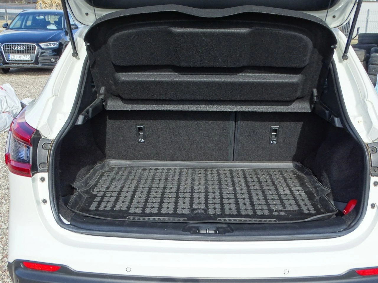 Nissan Qashqai - Zdjęcie 18