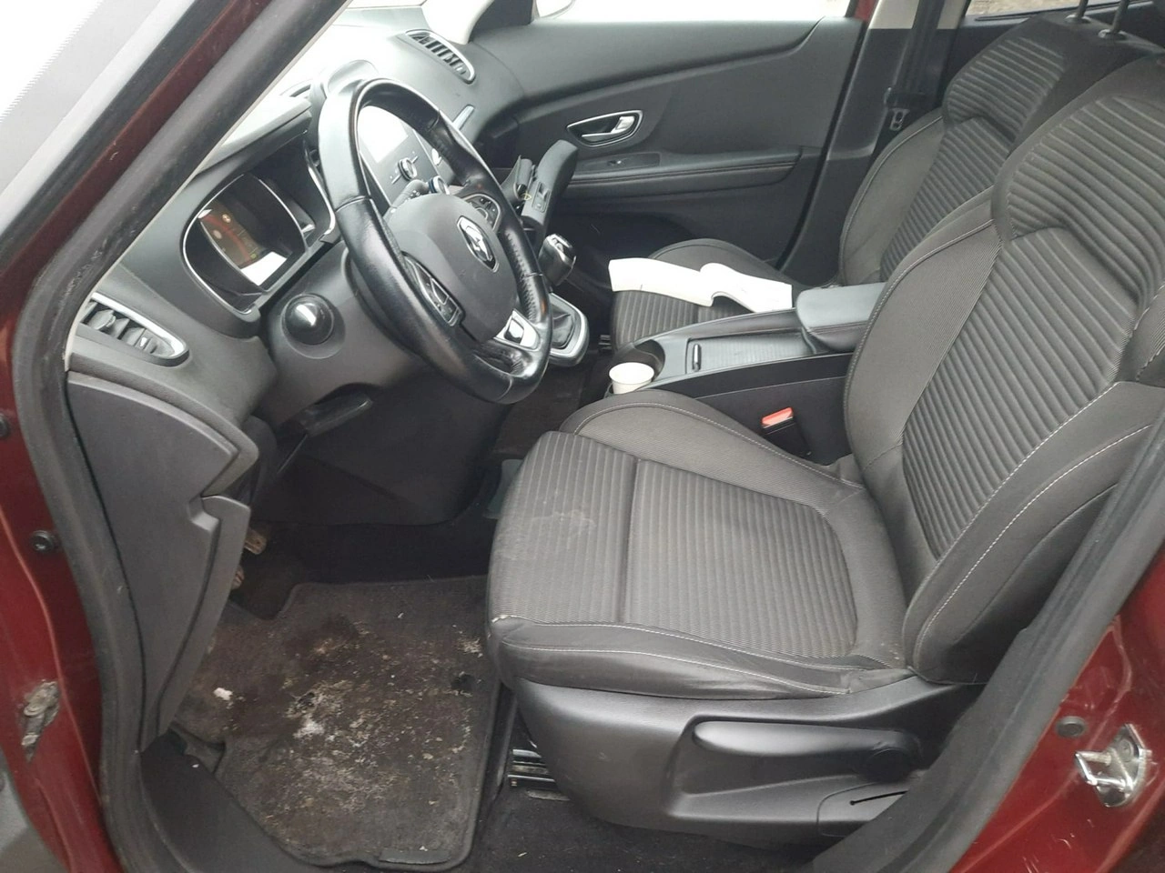Renault Grand Scenic - Zdjęcie 14