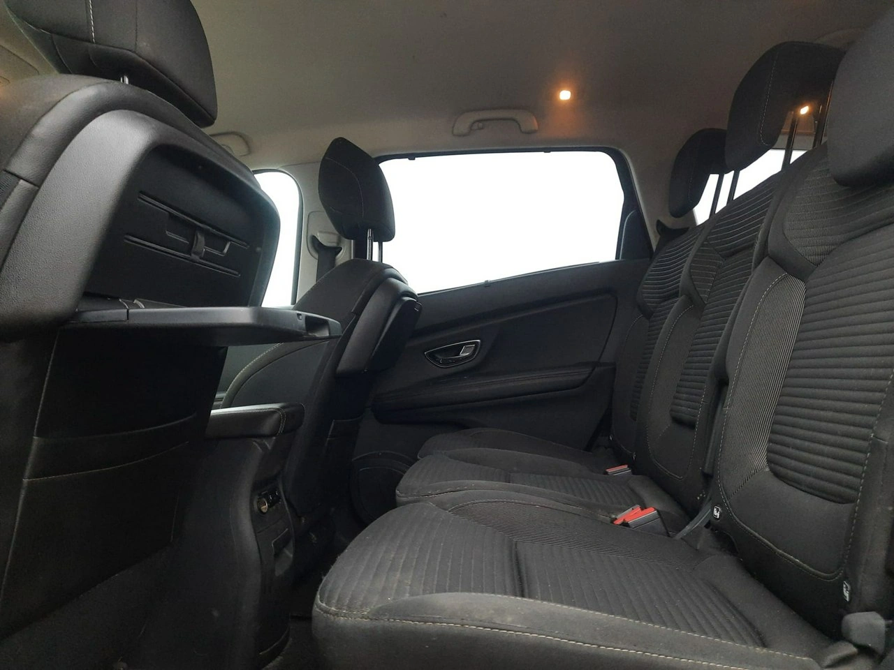 Renault Grand Scenic - Zdjęcie 17