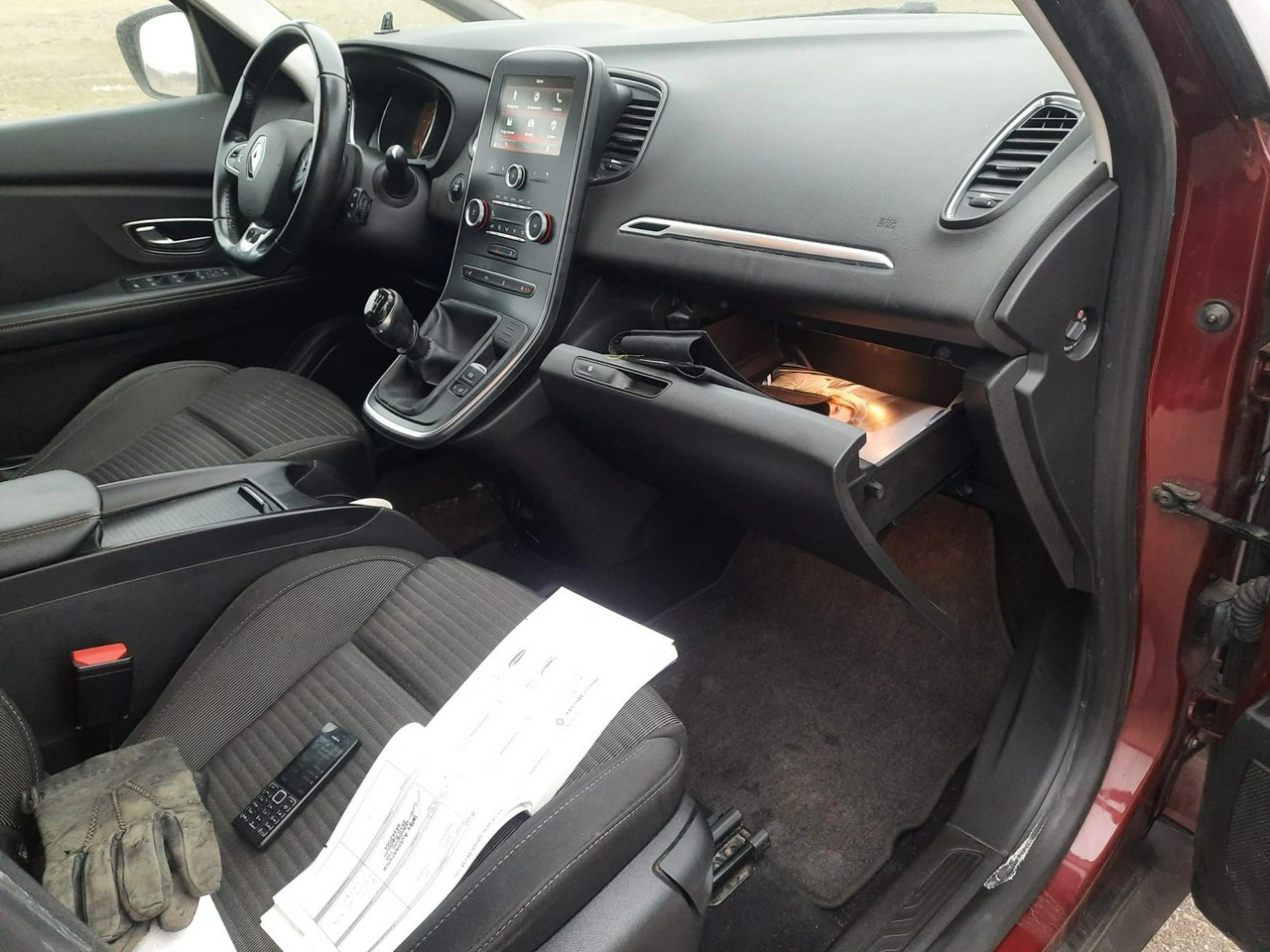 Renault Grand Scenic - Zdjęcie 13