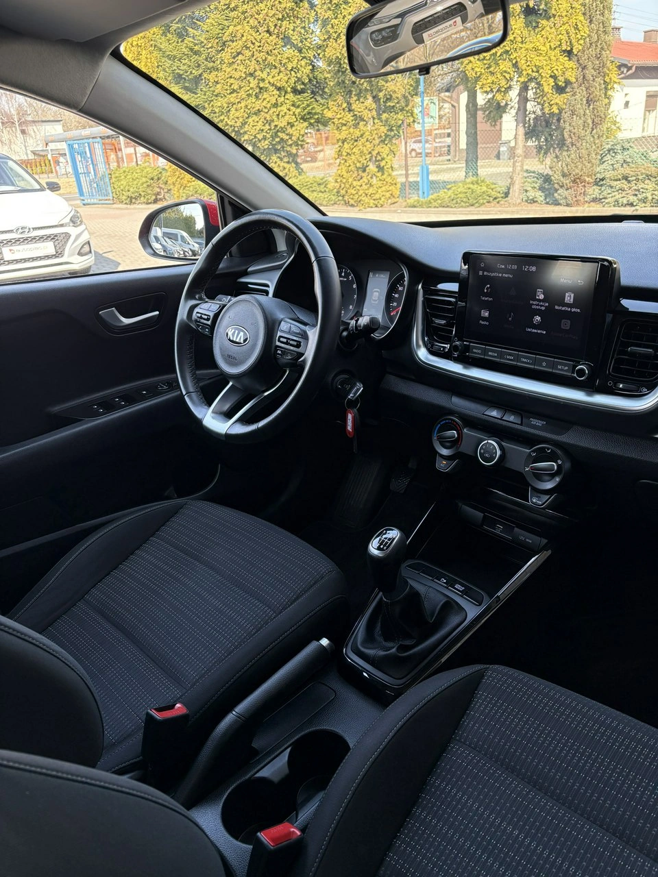 Kia Stonic - Zdjęcie 9