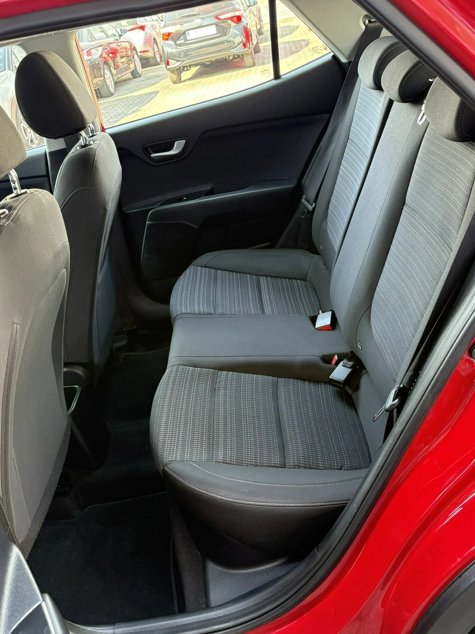 Kia Stonic - Zdjęcie 13