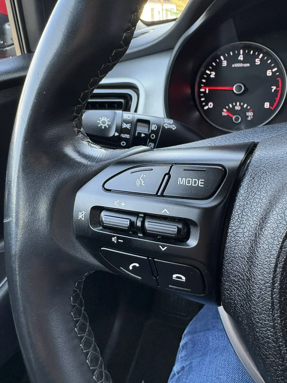 Kia Stonic - Zdjęcie 17