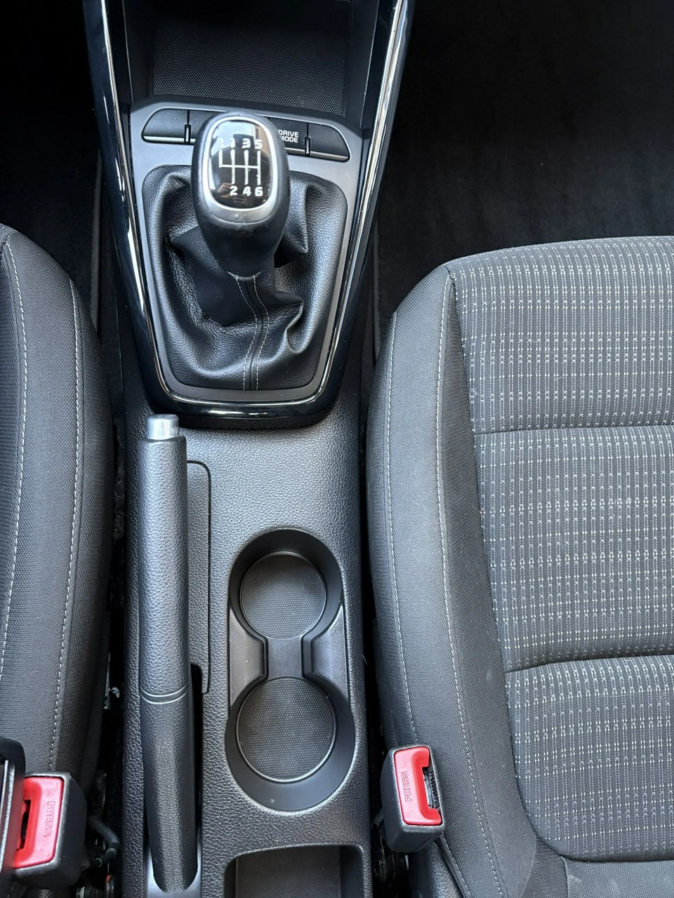 Kia Stonic - Zdjęcie 25