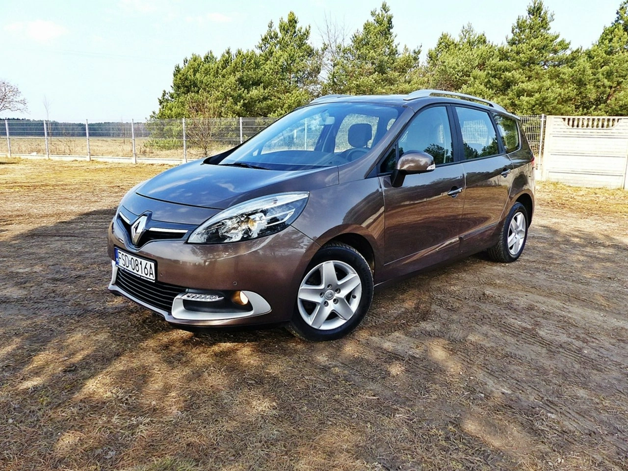Renault Grand Scenic - Zdjęcie 15